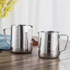 Mælkeskummer i rustfrit stål 350ml/600ml — Barista-kvalitet
